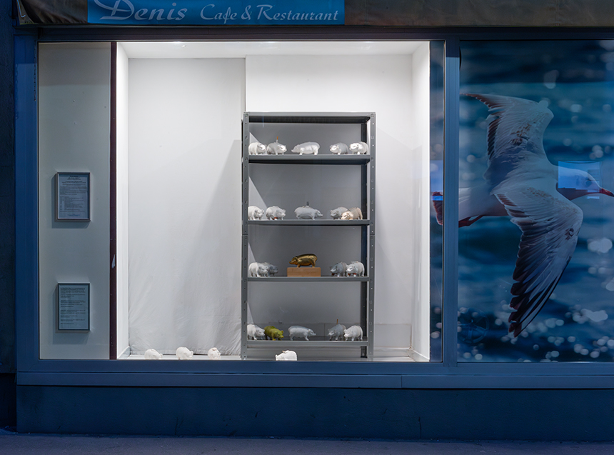 Ausstellung von Stefan Malicky im Schaufenster Denis; Foto: Martina Gasser